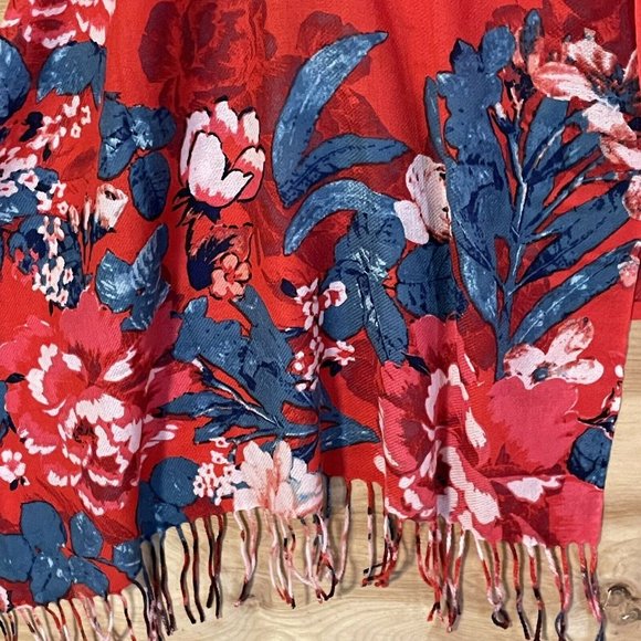unbranded red floral fringe scarf Rectangular 28 x - Picture 2 of 4